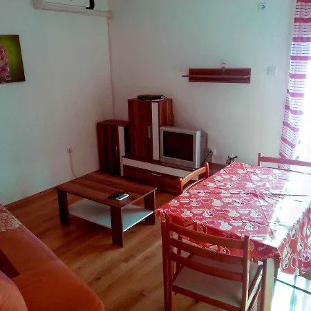 Jadranka 2 In - Istrien 17371 Apartament *