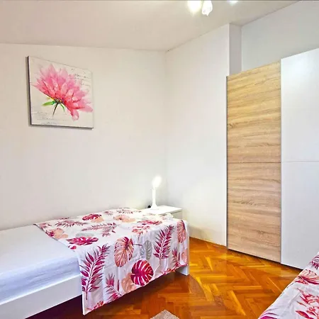 Jadranka 2 In - Istrien 17371 Apartament *